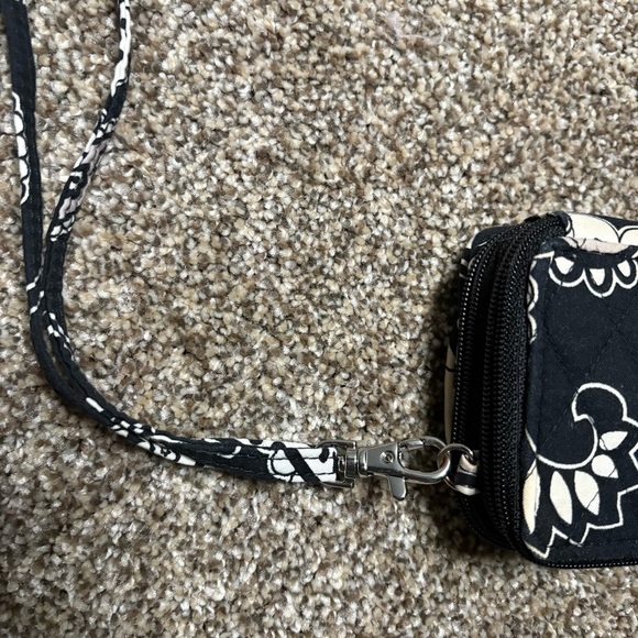 Vera Bradley Black Zipper Pulls - Picture 11 of 11